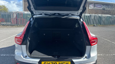 Volvo Xc40 2.0 B4P R DESIGN 5dr AWD Auto Petrol Estate